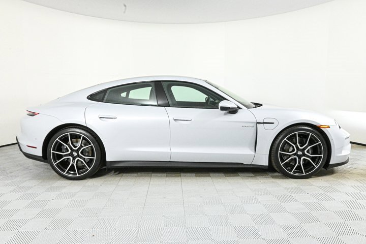 New 2025 Porsche Taycan image 27