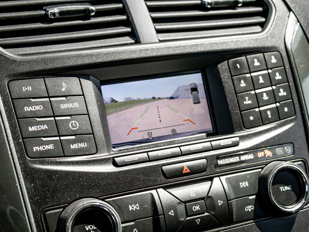 Used 2018 Ford Explorer XLT image 39