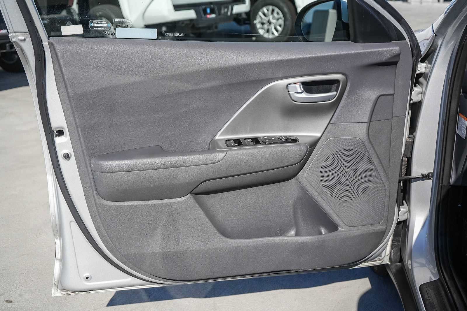 Used 2019 Kia Niro LX FWD image 21