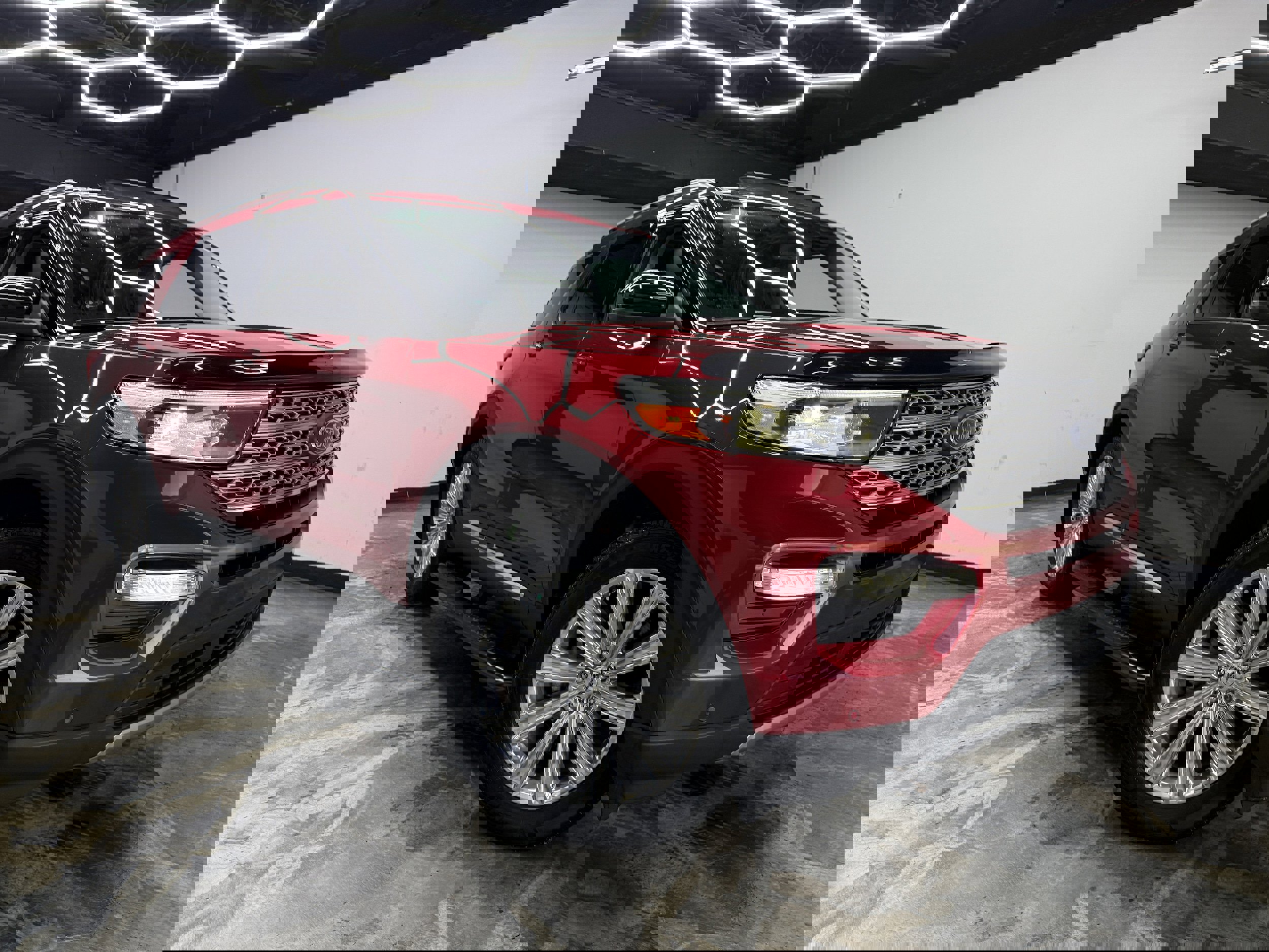 Used 2021 Ford Explorer Limited w/ Class III Trailer Tow Package image 5