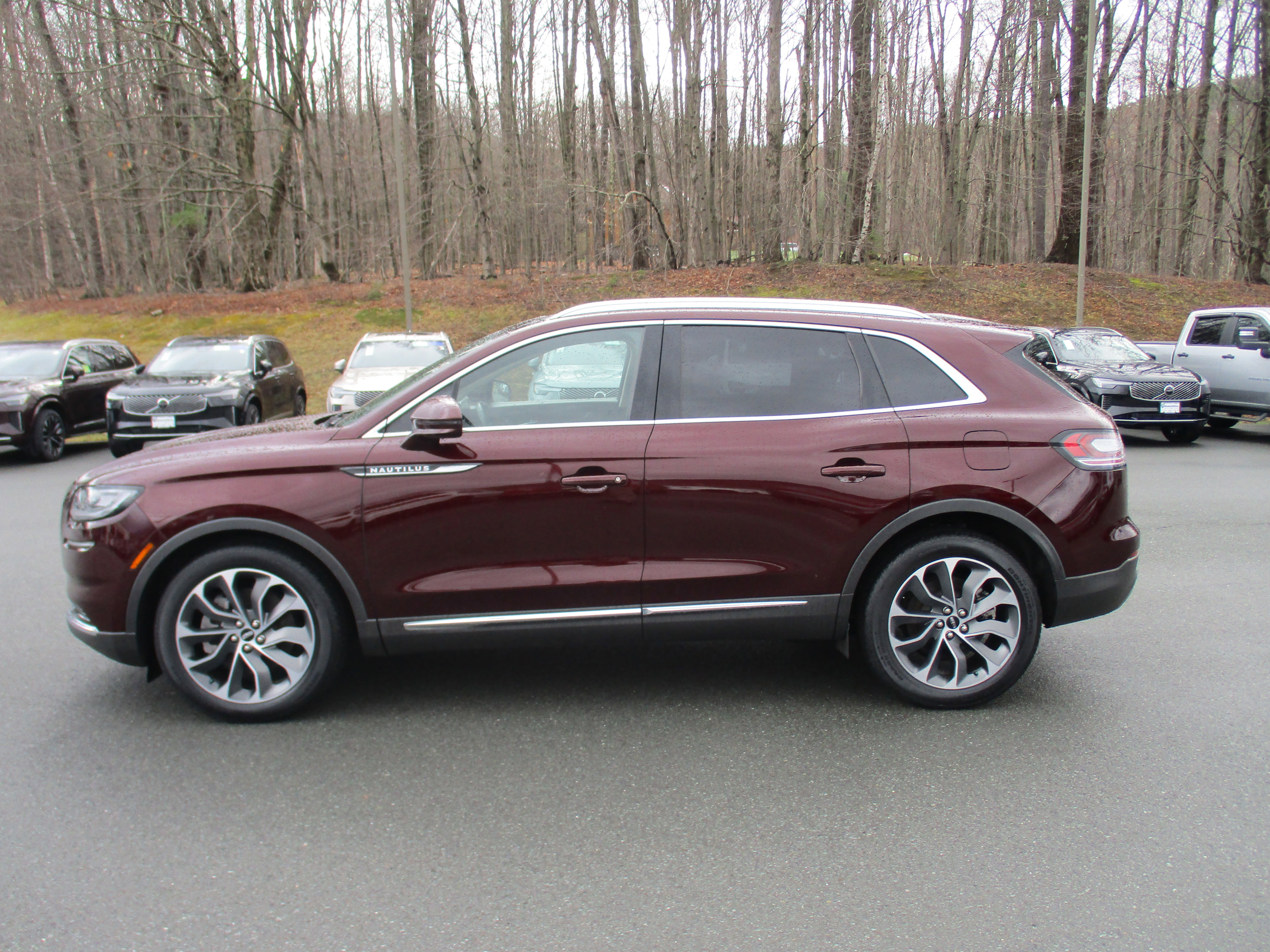 Used 2022 Lincoln Nautilus Reserve w/ Luxury Package AWD/4WD image 8