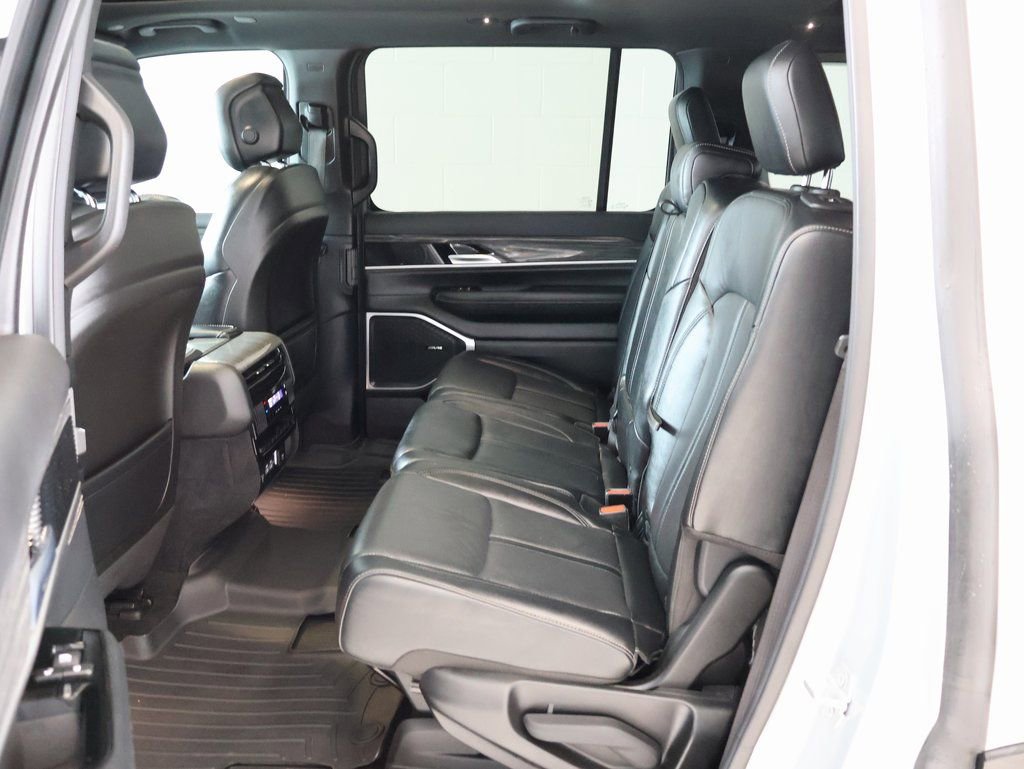 Used 2022 Jeep Wagoneer Series II w/ Premium Group I image 26