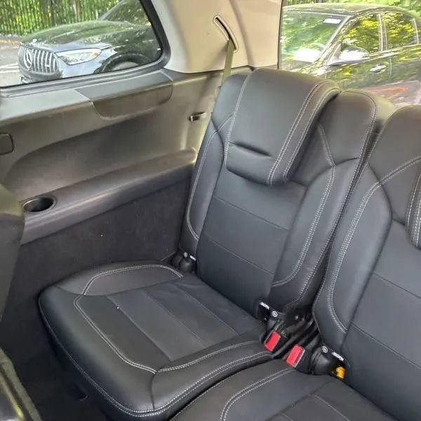 Used 2016 Mercedes-Benz GL 550 4MATIC image 28
