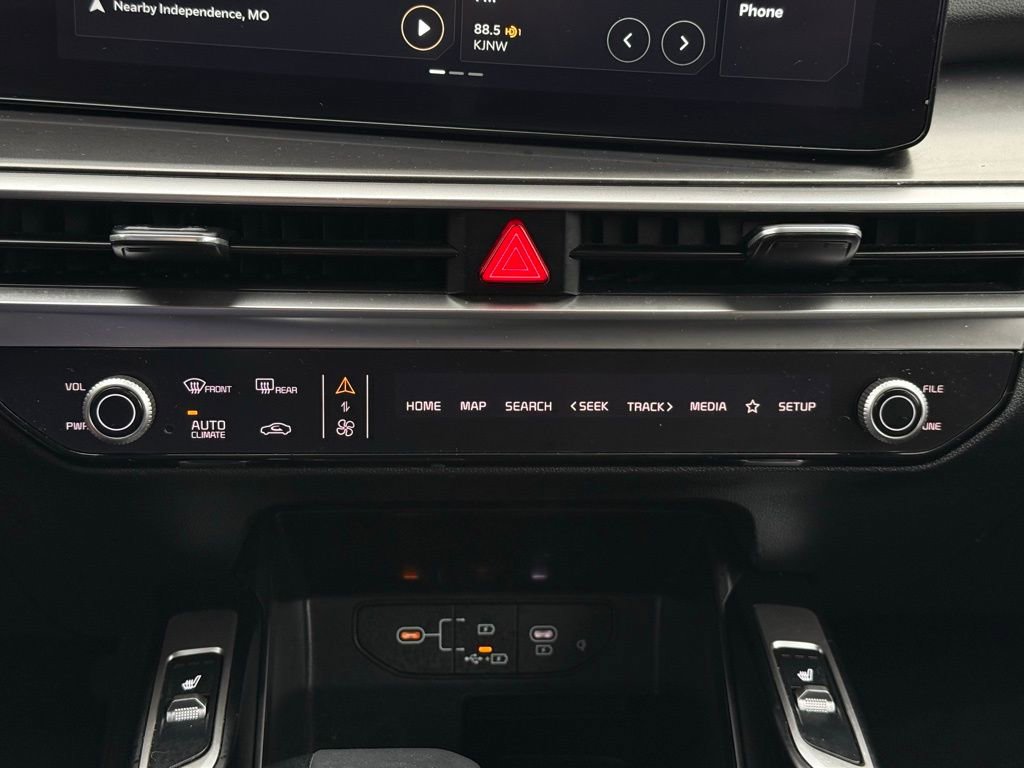 Certified 2024 Kia Sorento S image 45