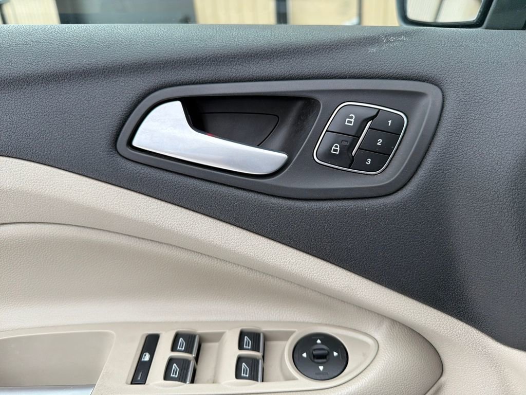 Used 2017 Ford Escape Titanium FWD image 23