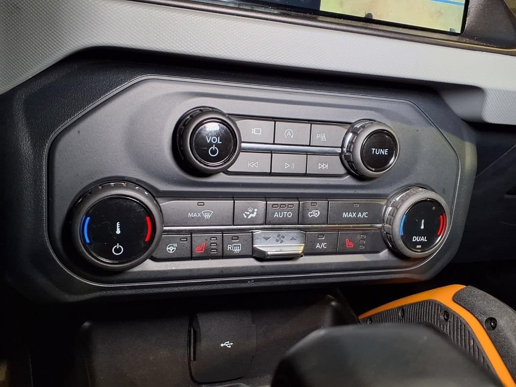 Used 2022 Ford Bronco Badlands AWD/4WD image 8