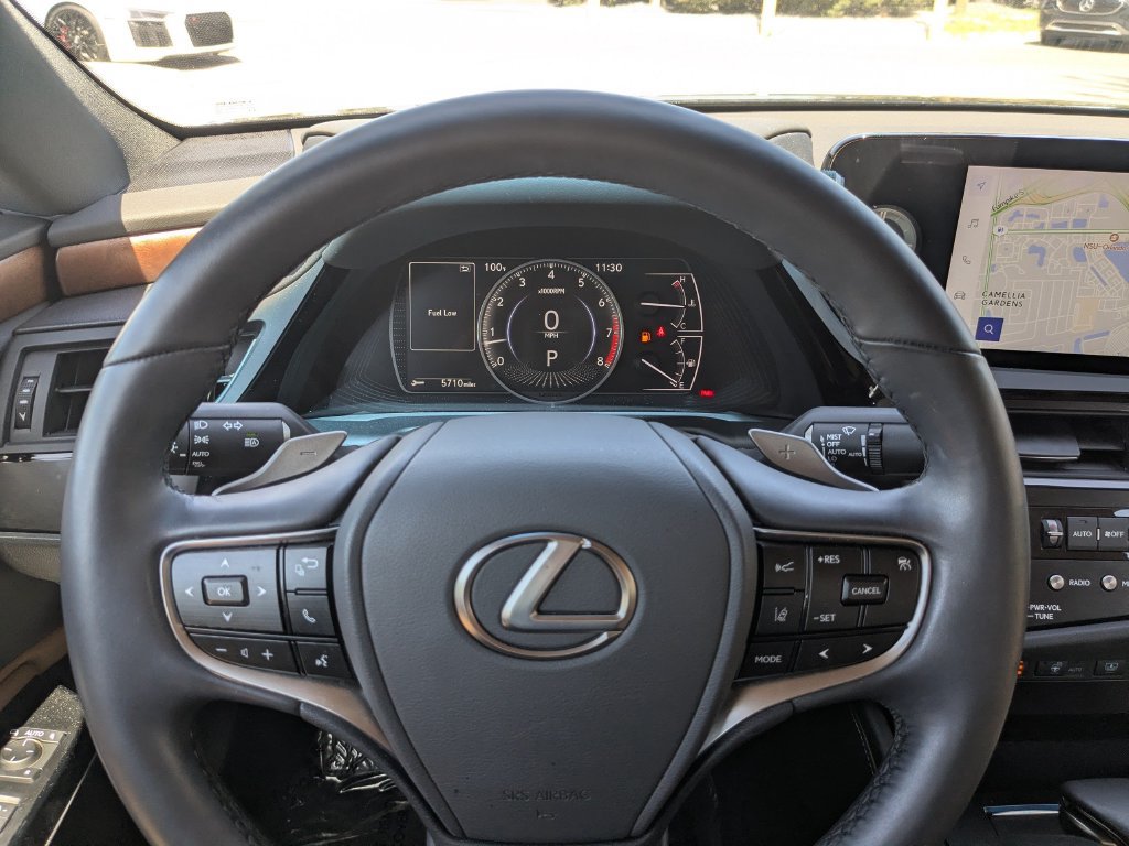Used 2025 Lexus ES 350 w/ Premium Package FWD image 18
