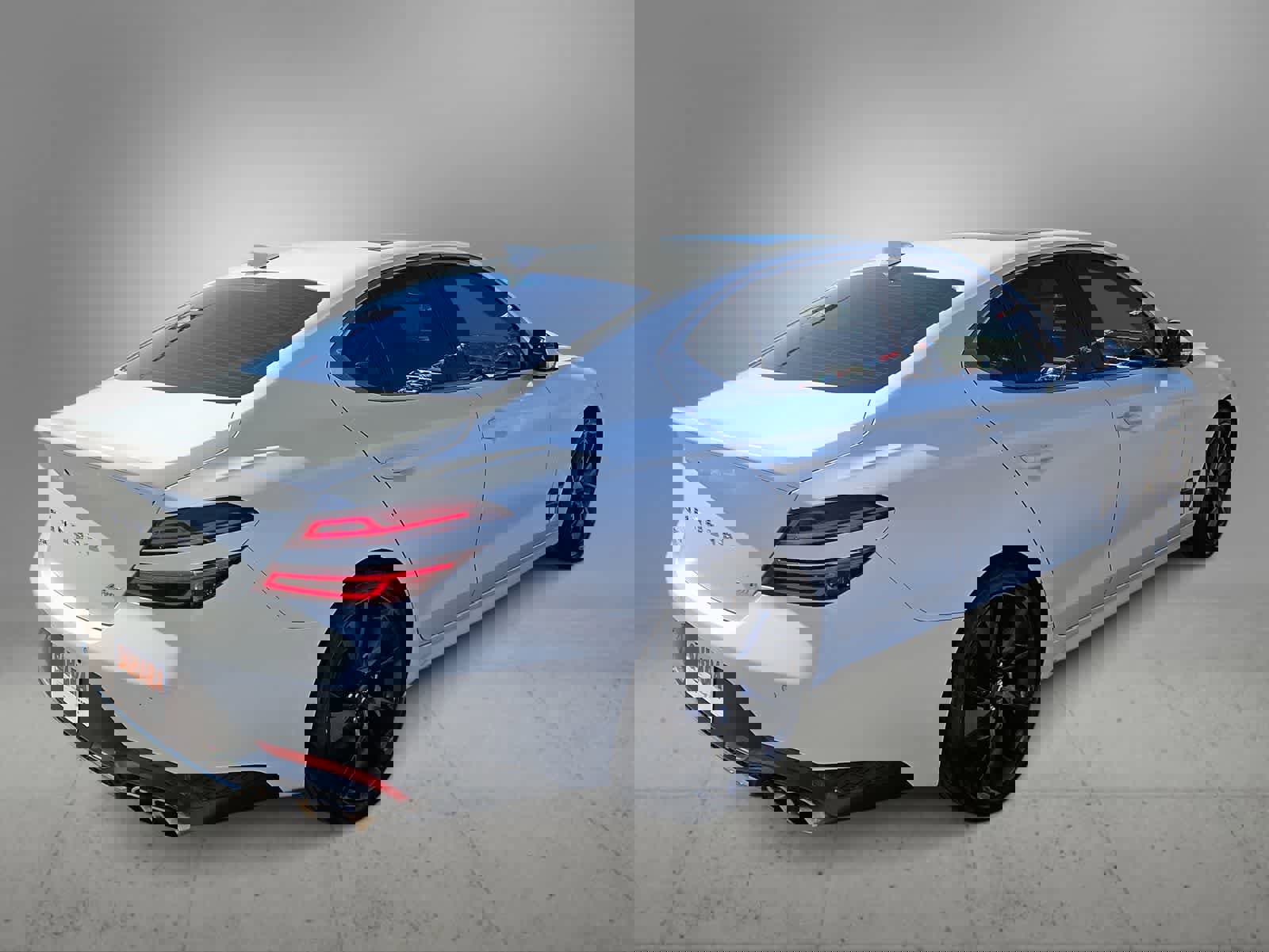 Used 2023 Genesis G70 2.0T w/ Sport Prestige Package image 8