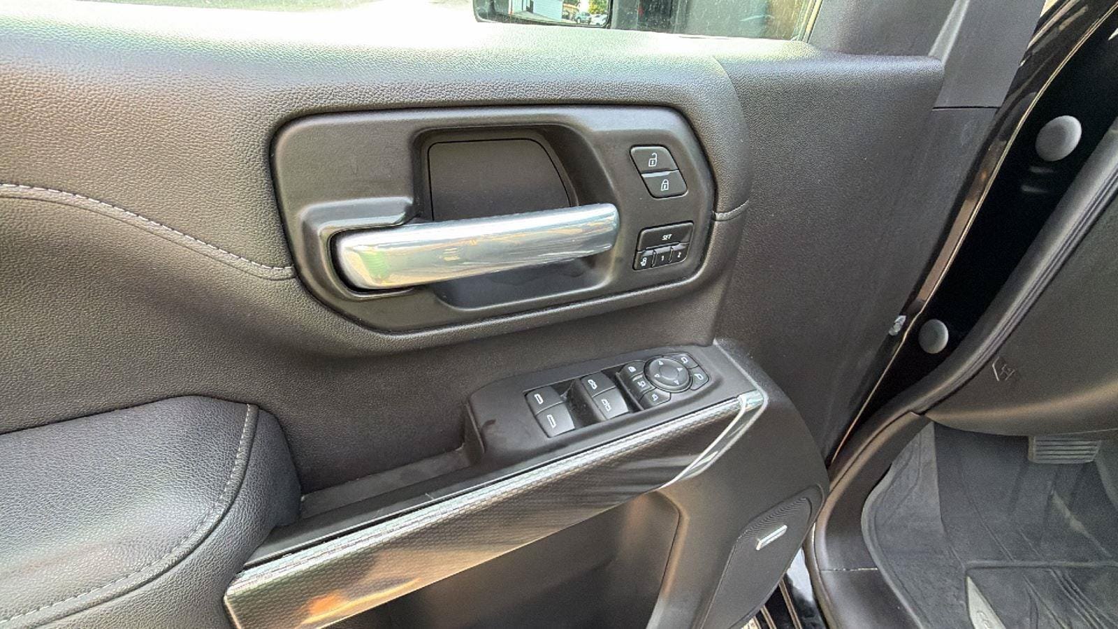 Used 2021 Chevrolet Silverado 2500 LTZ w/ Carhartt Edition AWD/4WD image 17