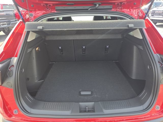 New 2026 Chevrolet Trax LT w/ LT Convenience Package FWD image 15