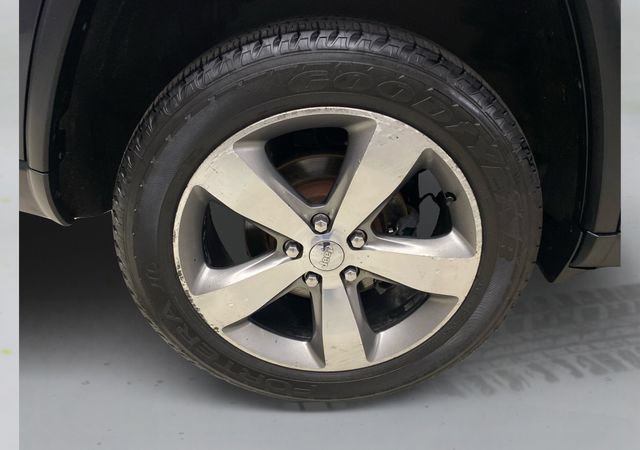 Used 2015 Jeep Grand Cherokee Limited w/ Trailer Tow Group IV AWD/4WD image 17