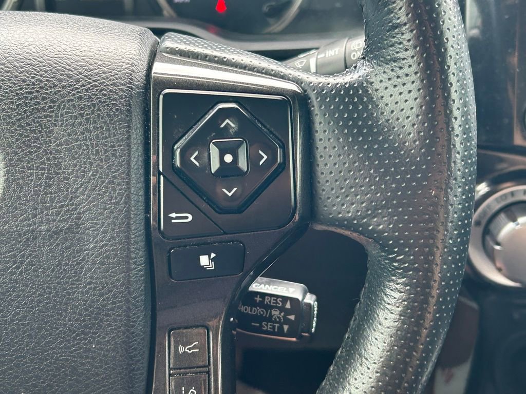 Used 2023 Toyota 4Runner TRD Off-Road Premium AWD/4WD image 40