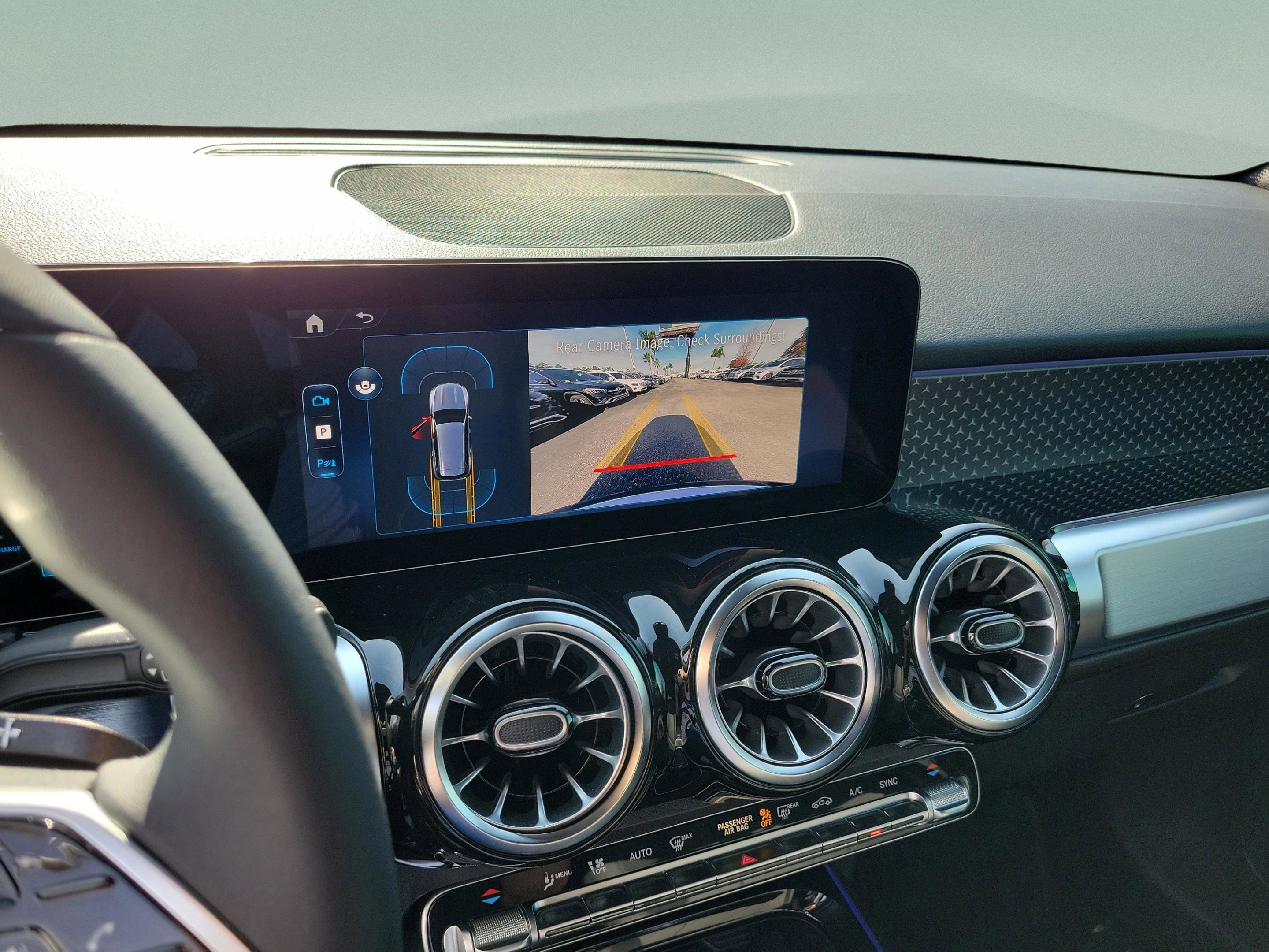 Certified 2025 Mercedes-Benz GLB 250 image 26