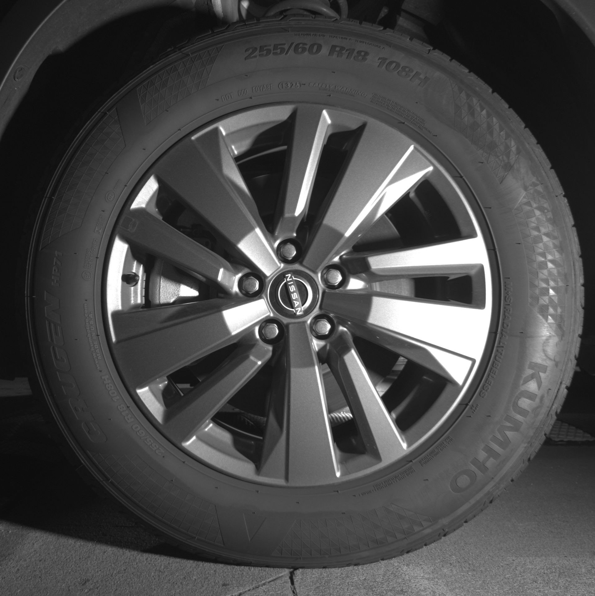 Used 2025 Nissan Pathfinder SV image 12