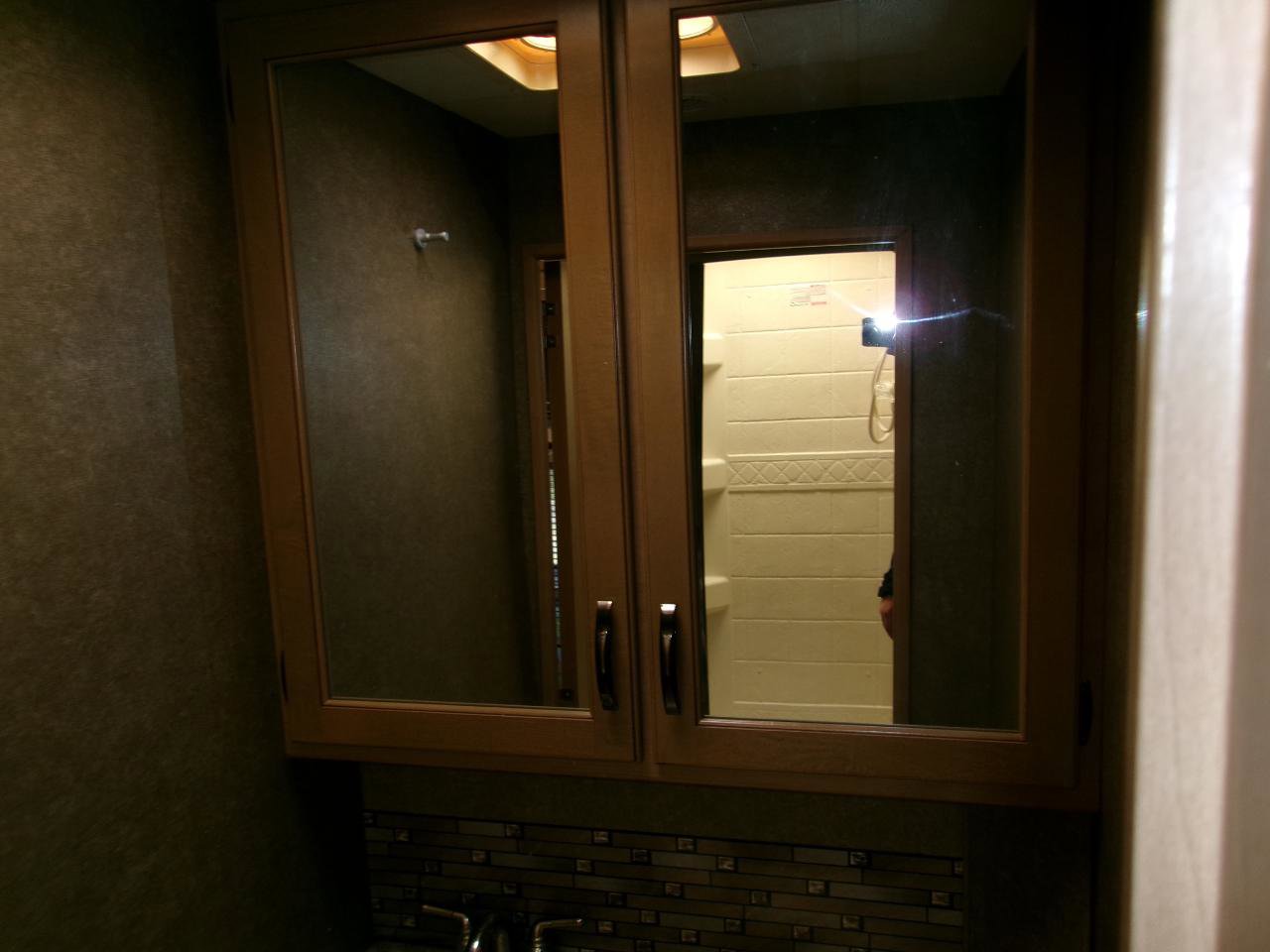 Used 2019 Chevrolet Express 4500 w/ RV Package RWD image 18