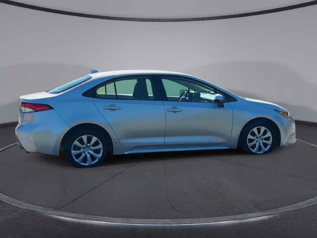 Used 2024 Toyota Corolla LE FWD image 9