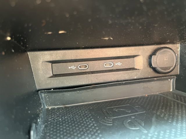 Used 2022 Volkswagen Tiguan SEL R-Line image 26