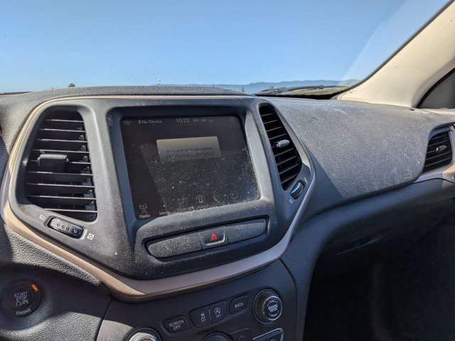 Used 2016 Jeep Cherokee Limited AWD/4WD image 12