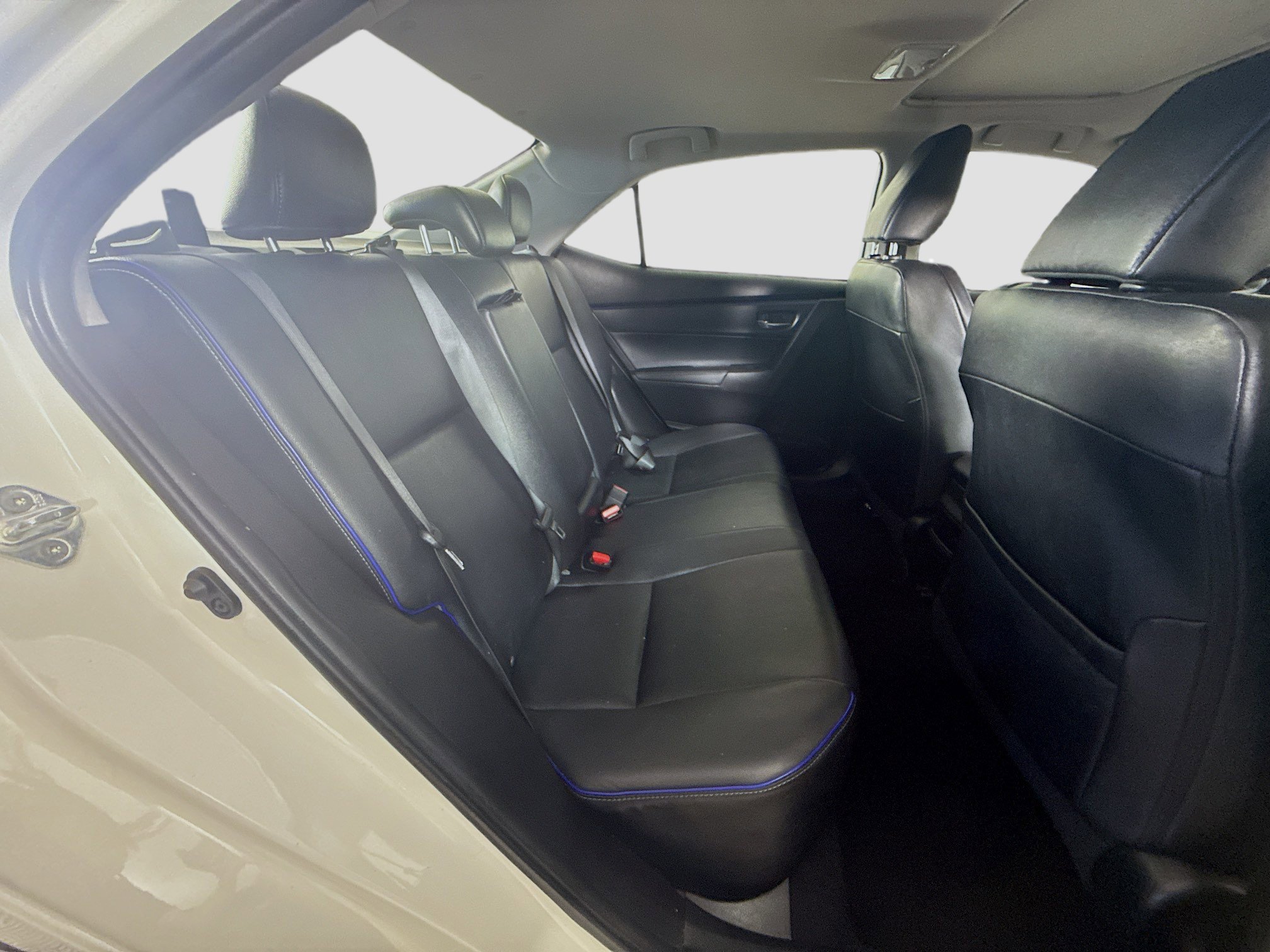 Used 2018 Toyota Corolla XSE w/ Carpet Mat Package (TMS) FWD image 27