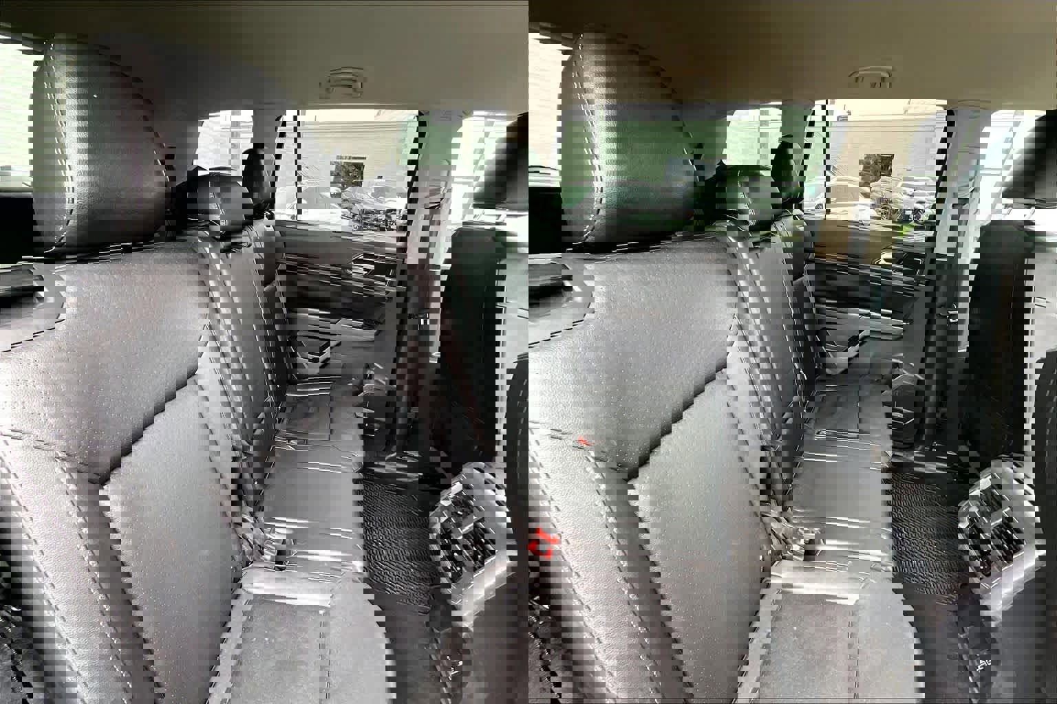 Used 2018 Volkswagen Atlas SE image 20