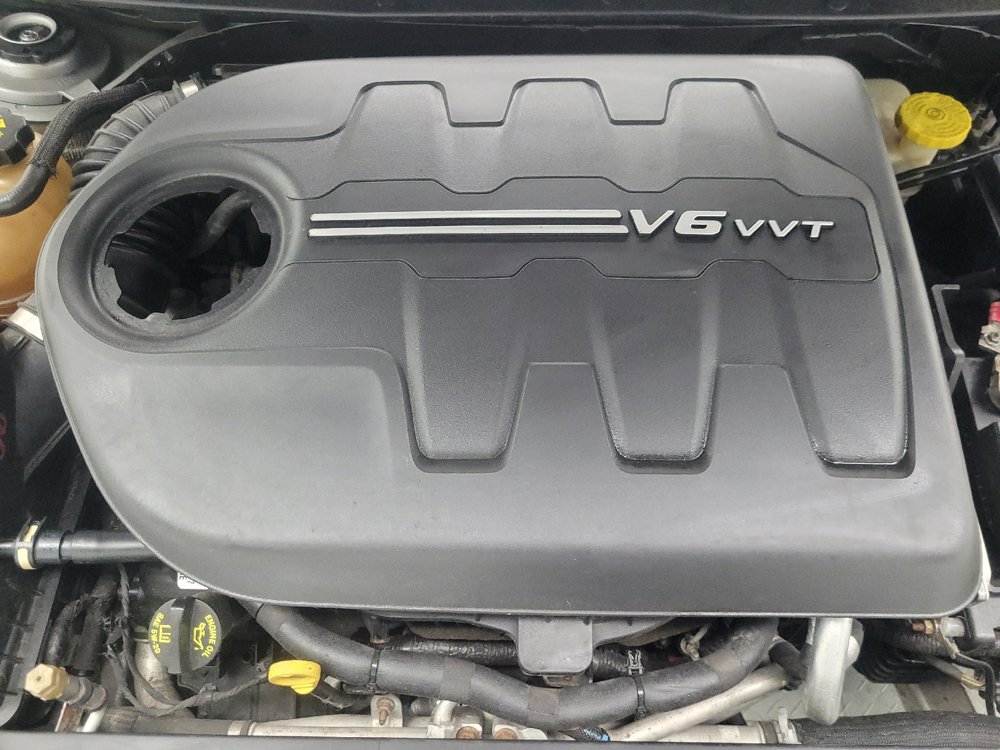 Used 2015 Chrysler 200 C FWD image 30
