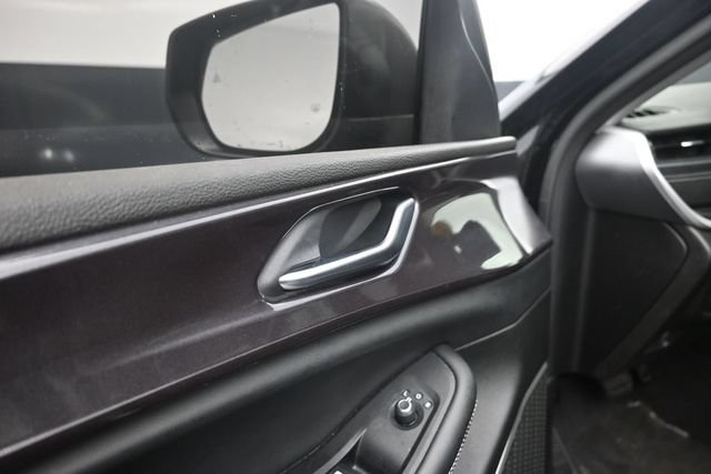 Used 2022 Jeep Grand Cherokee L Laredo w/ Luxury Tech Group I AWD/4WD image 14