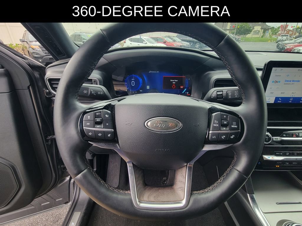 Used 2023 Ford Explorer Platinum w/ Class IV Trailer Tow Package AWD/4WD image 21