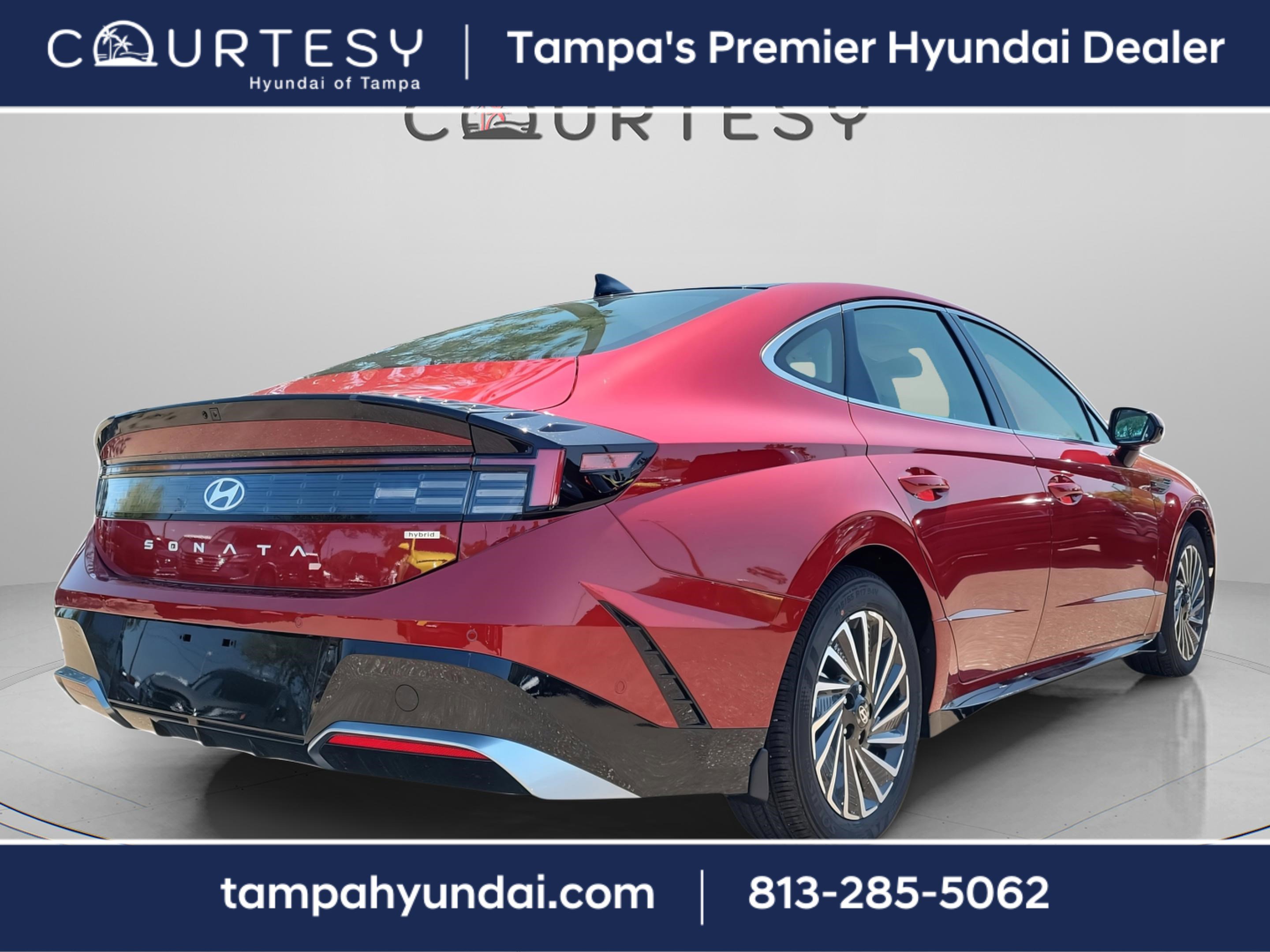 New 2025 Hyundai Sonata Limited image 3