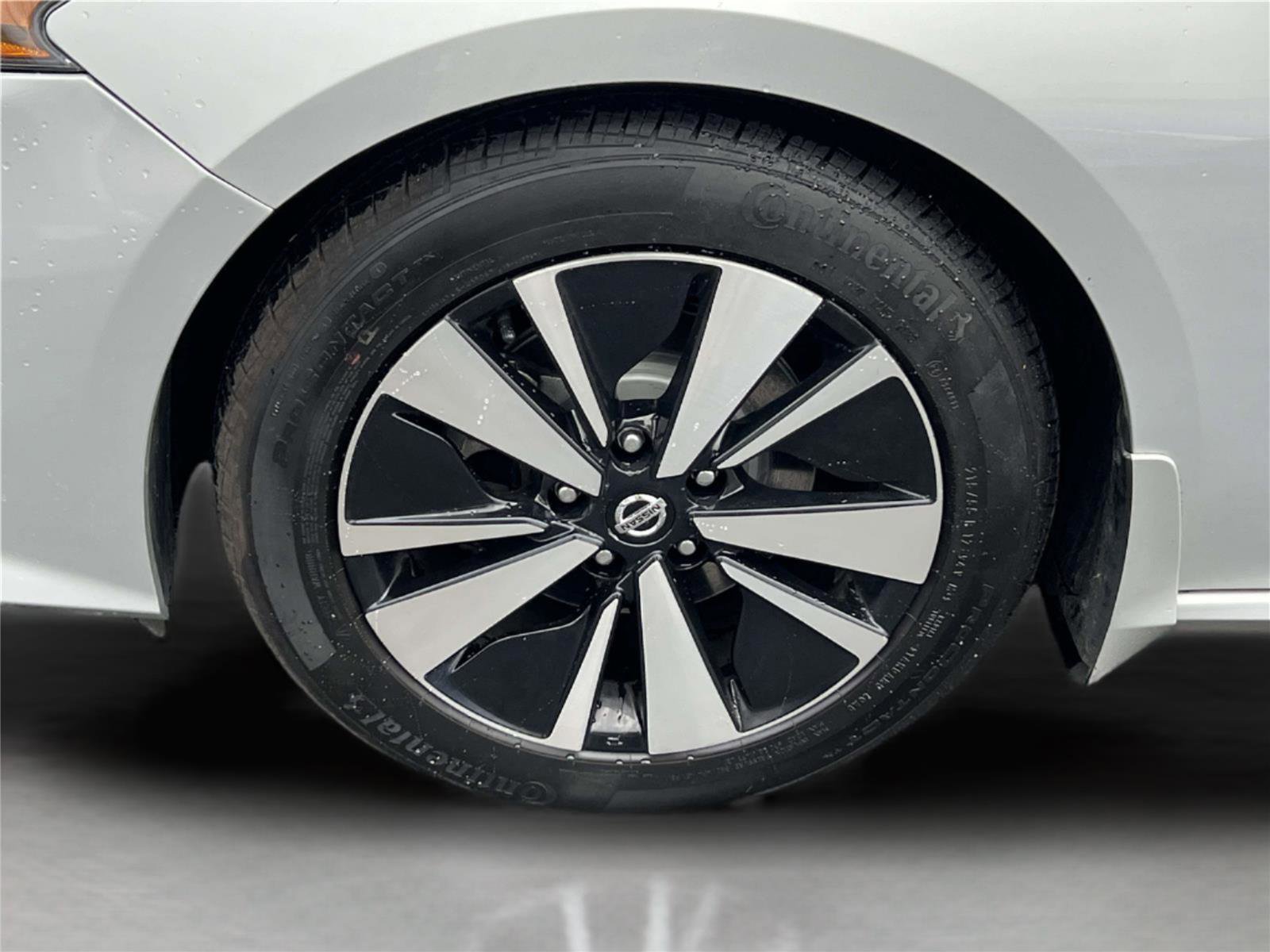 Certified 2021 Nissan Altima 2.5 SV w/ SV Premium Package image 10