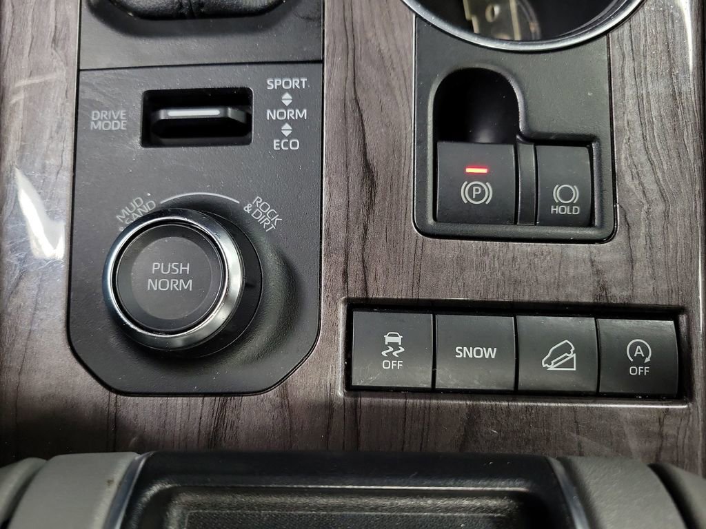 Used 2021 Toyota Highlander Limited image 16