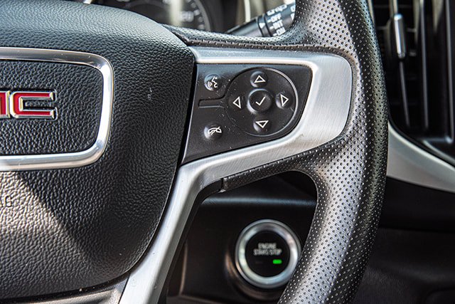 Used 2024 GMC Terrain SLE AWD/4WD image 10