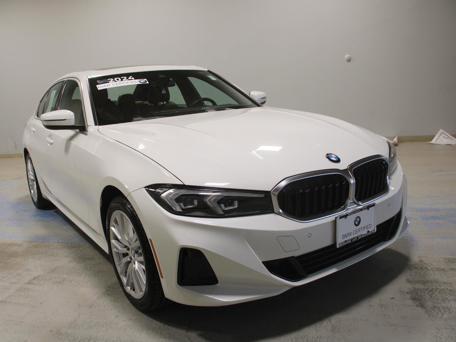 Certified 2024 BMW 330i xDrive Sedan w/ Convenience Package AWD/4WD image 16