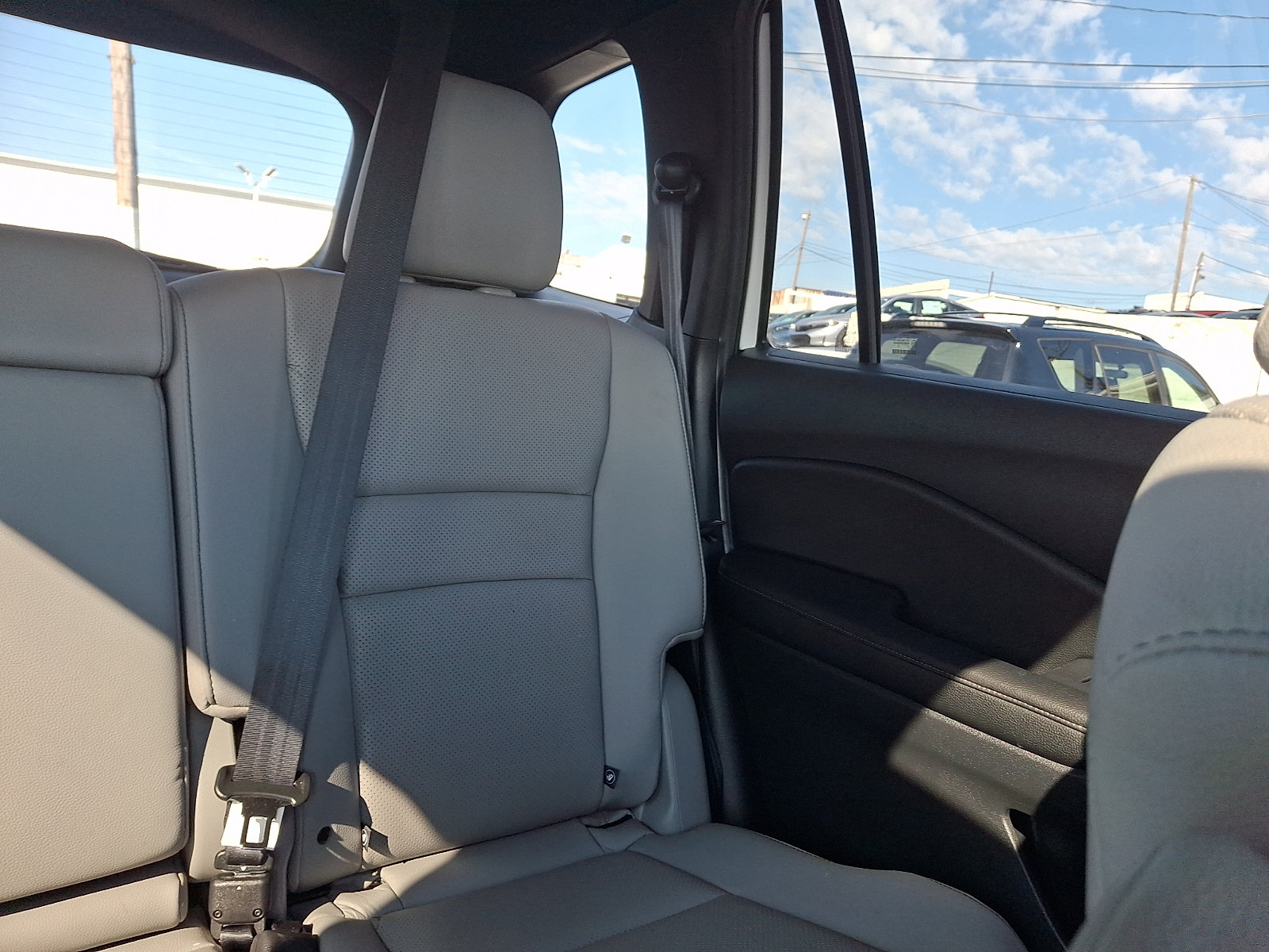Used 2023 Honda Passport EX-L image 16