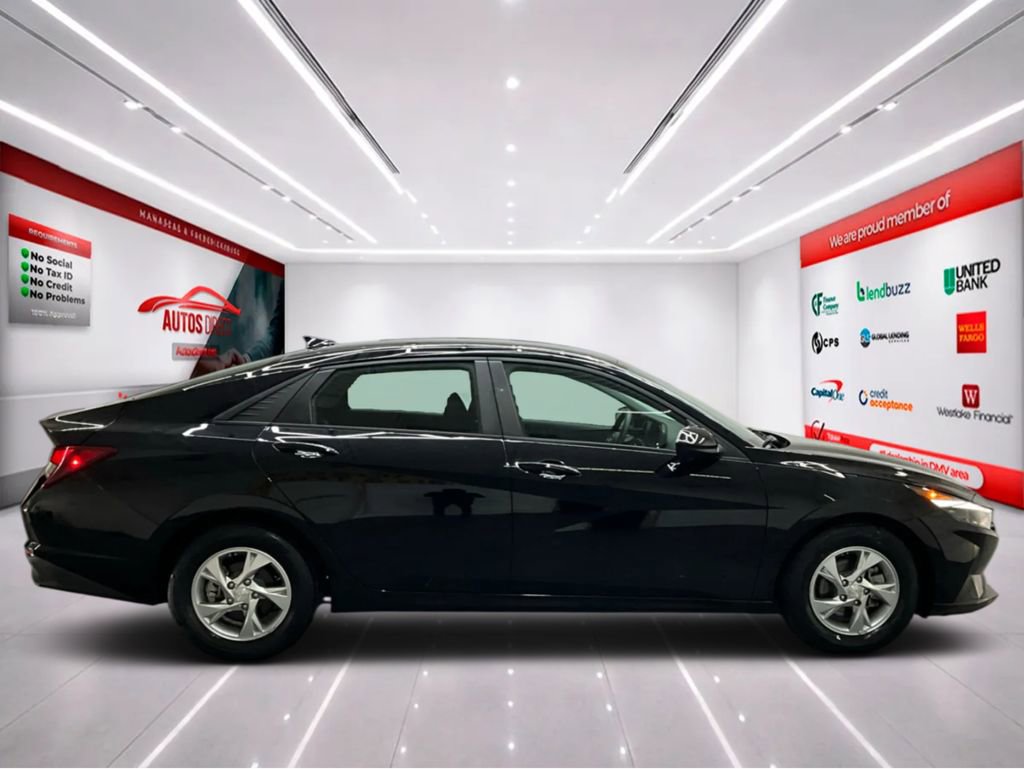 Used 2021 Hyundai Elantra SE w/ Cargo Package image 8