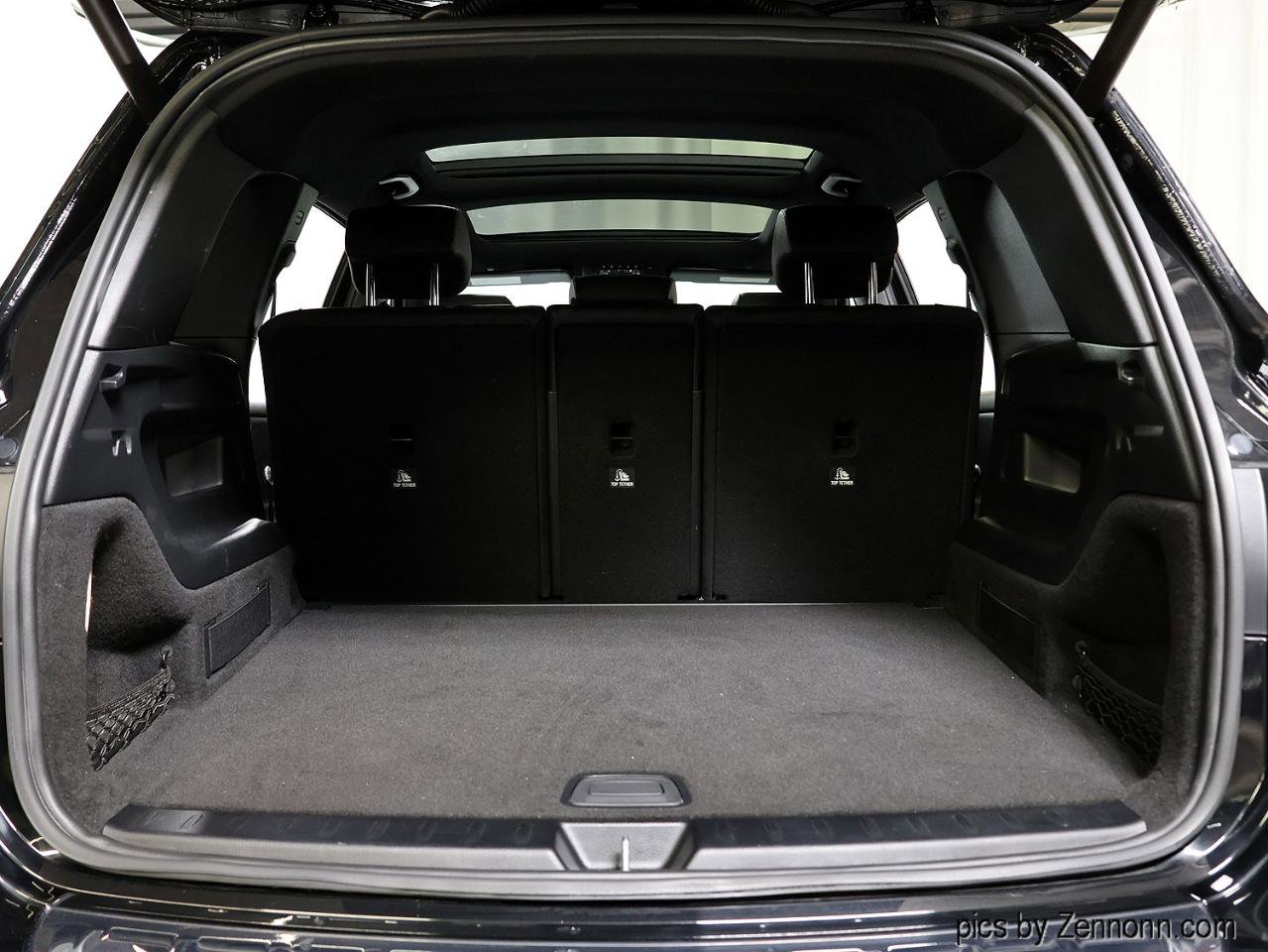 Used 2020 Mercedes-Benz GLB 250 4MATIC w/ Premium Package image 29