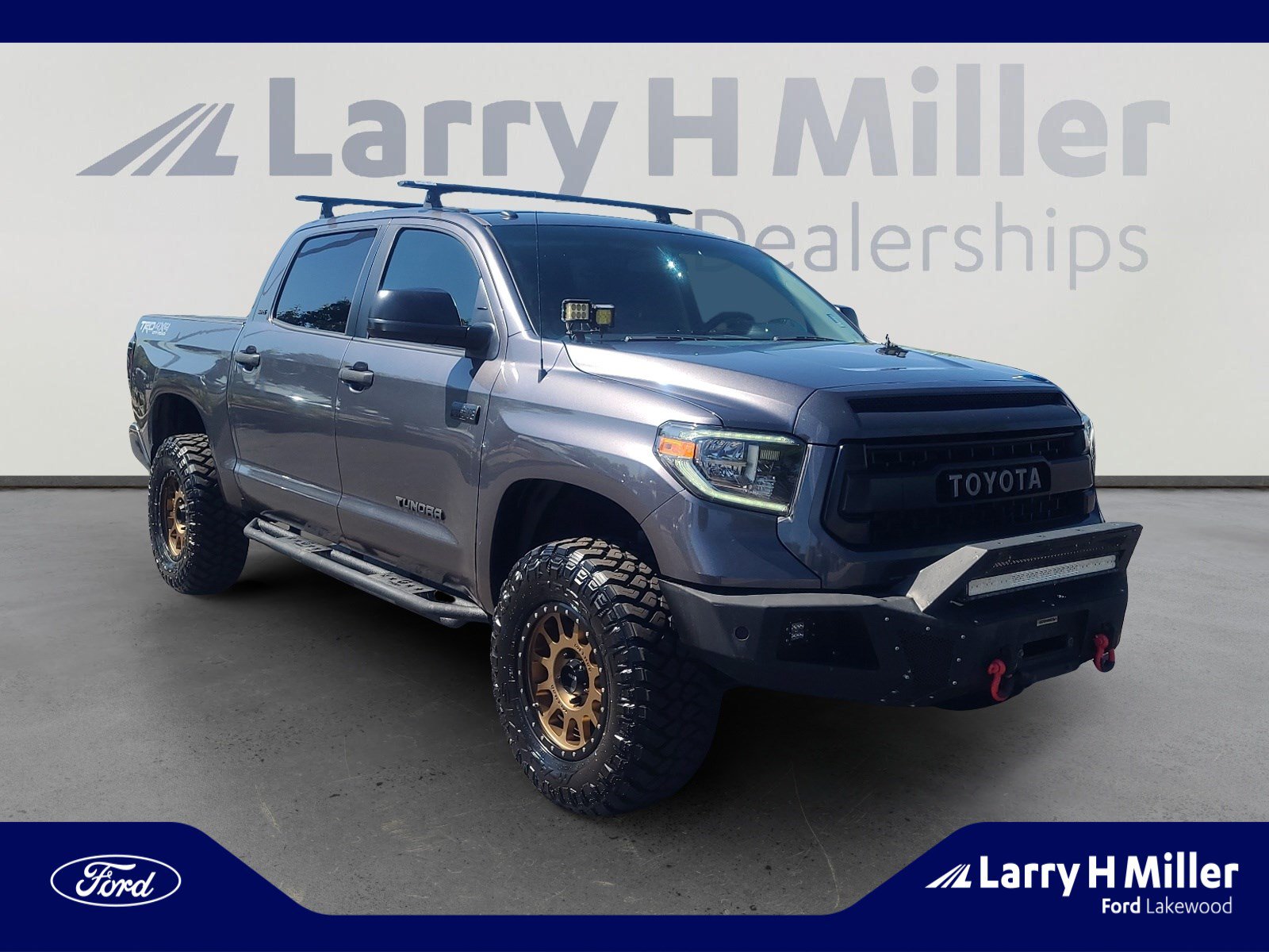 Used 2016 Toyota Tundra SR5 w/ TRD Off Road Package AWD/4WD image 7