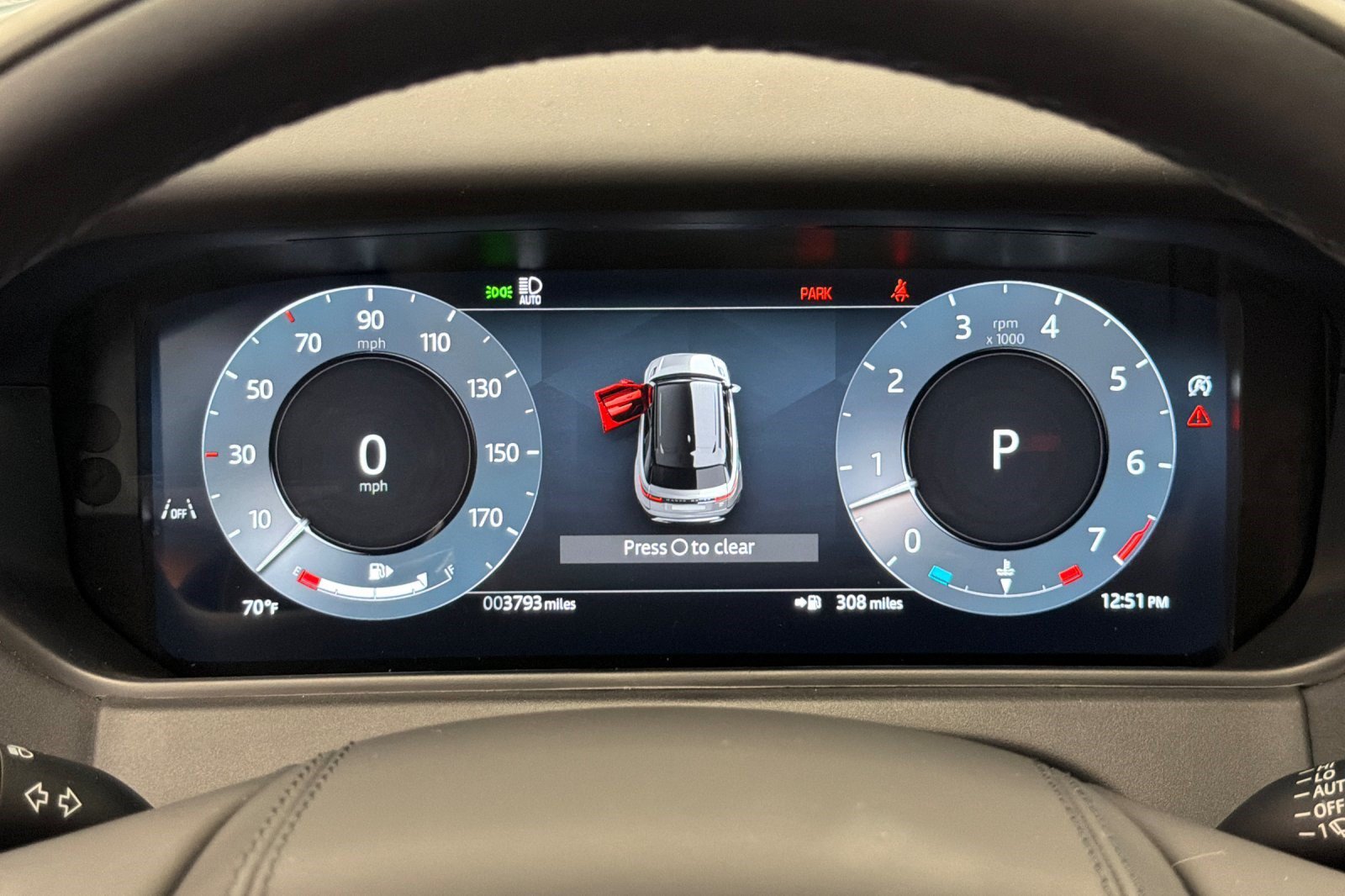 Certified 2026 Land Rover Range Rover Velar Dynamic SE AWD/4WD image 24