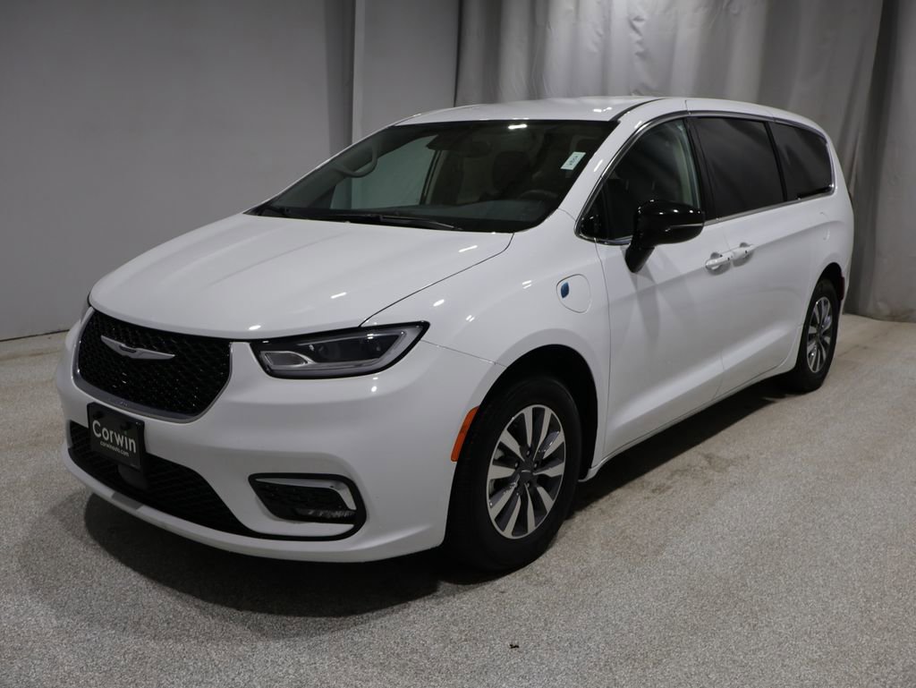 Certified 2024 Chrysler Pacifica Select image 6