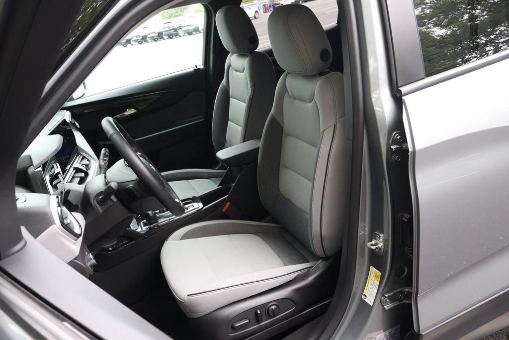 Used 2024 Chevrolet TrailBlazer LT w/ Convenience Package AWD/4WD image 35