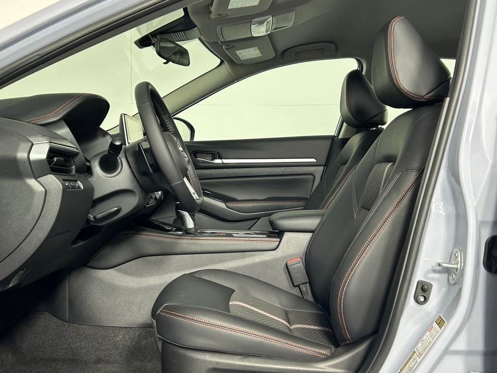 Used 2025 Nissan Altima 2.5 SR image 26