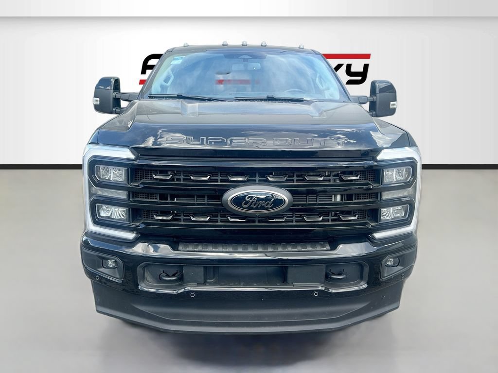 Used 2025 Ford F250 Lariat w/ Lariat Ultimate Package AWD/4WD image 2