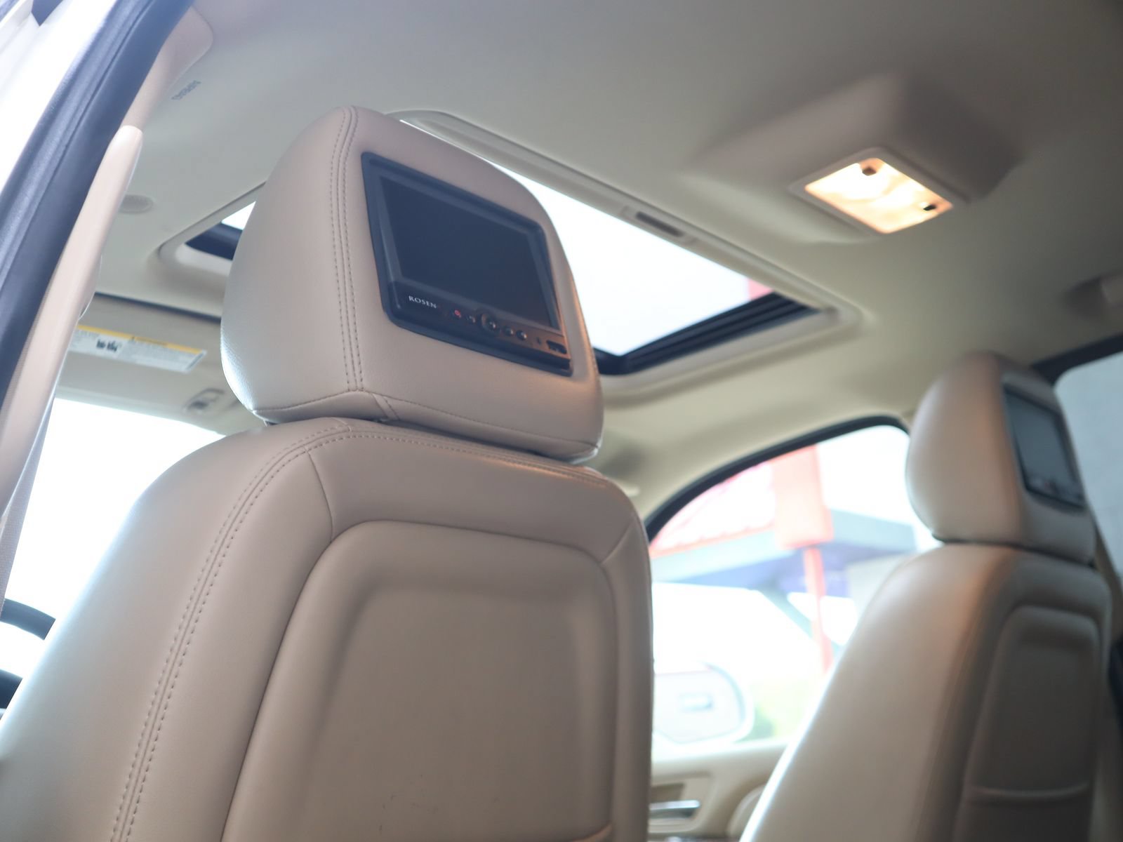 Used 2009 Cadillac Escalade EXT AWD/4WD image 45