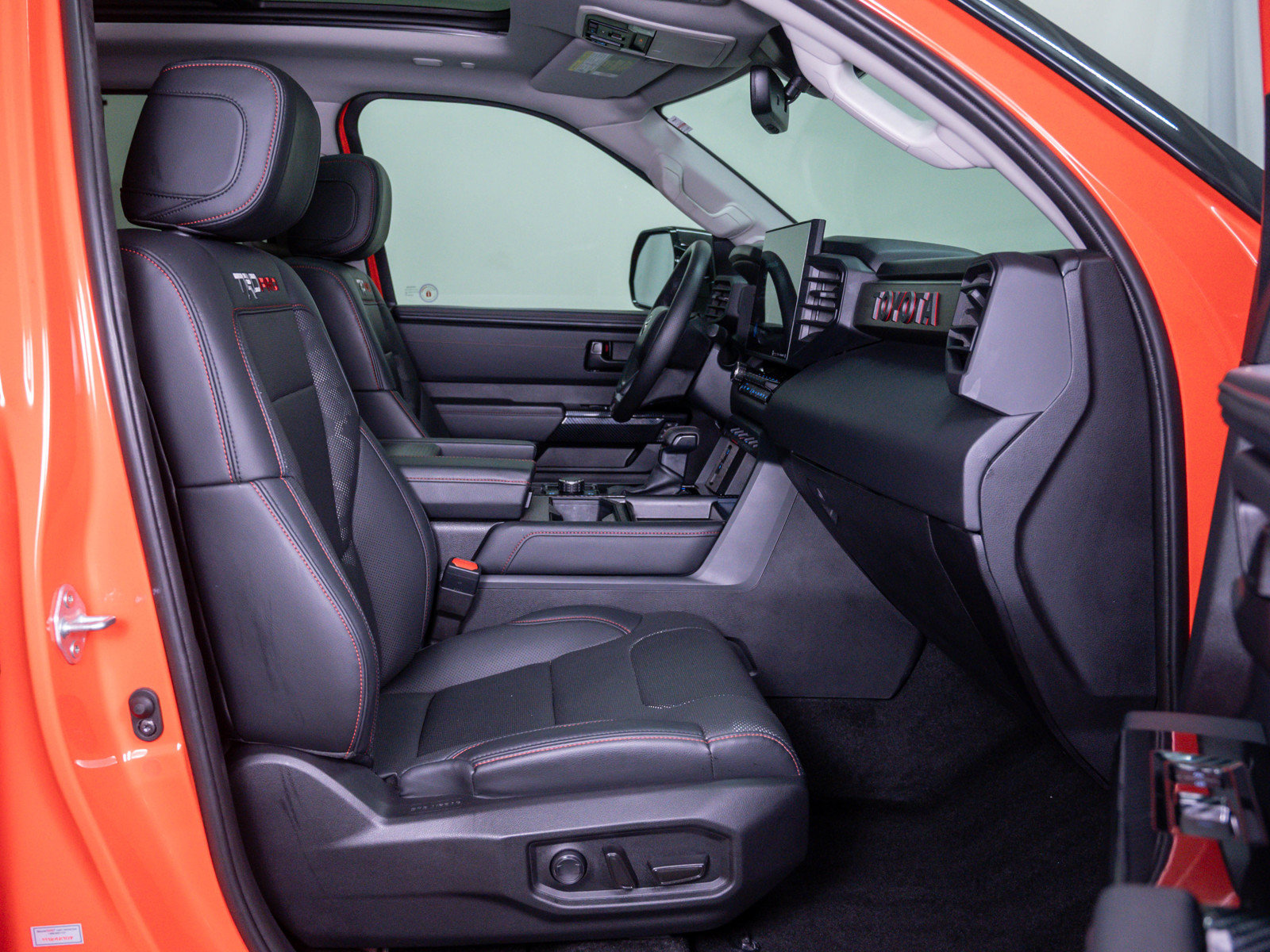 Used 2022 Toyota Tundra TRD Pro AWD/4WD image 10