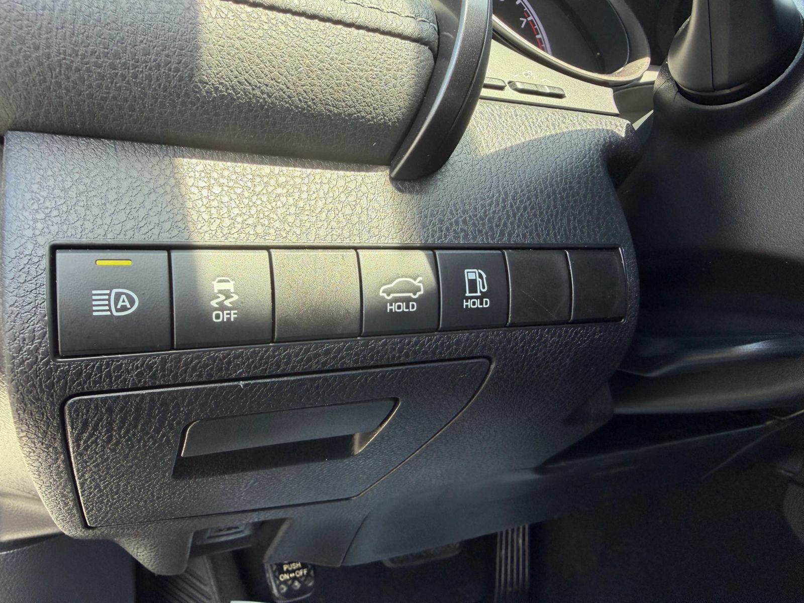 Used 2021 Toyota Camry SE FWD image 18