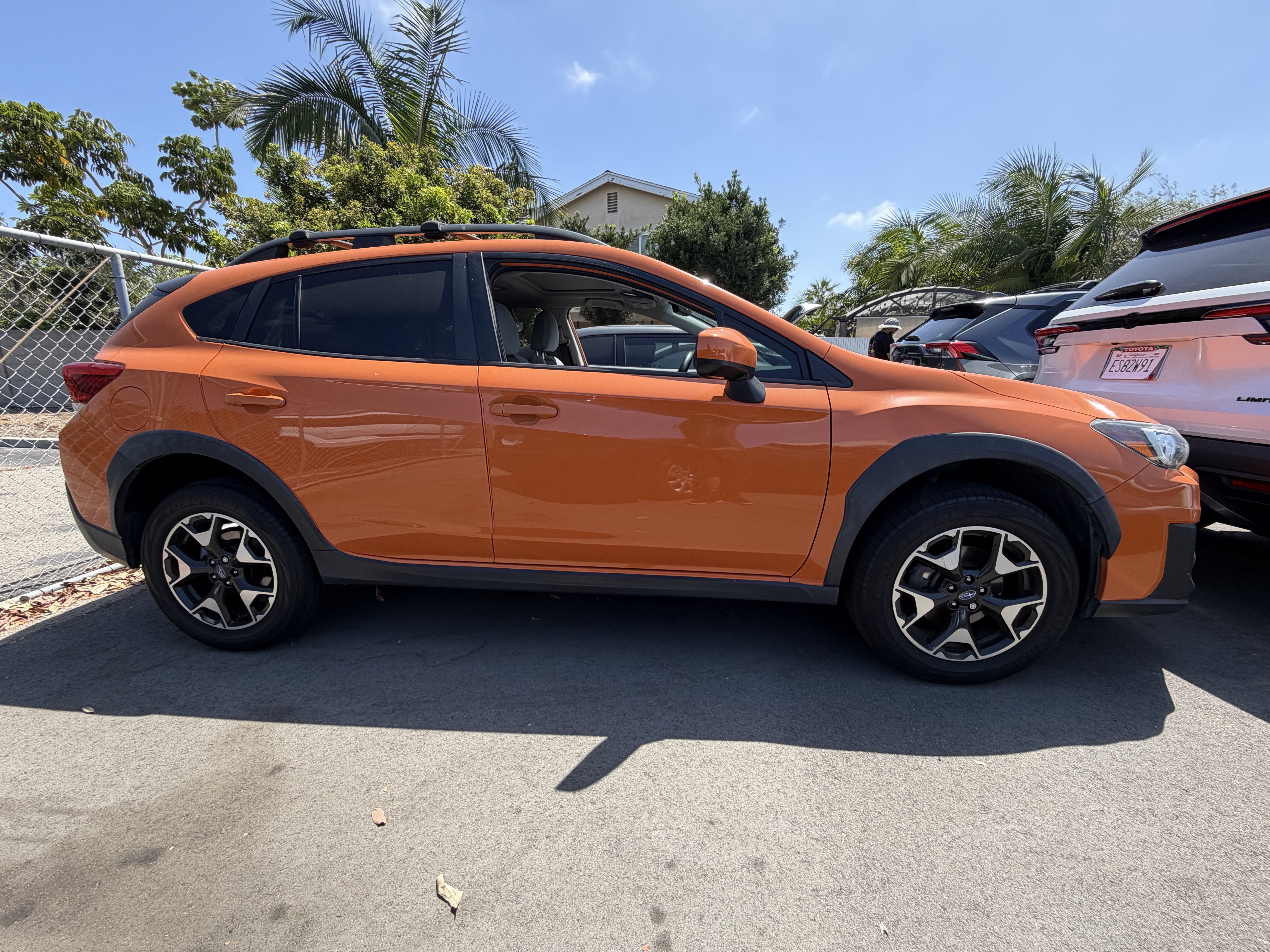 Used 2019 Subaru Crosstrek 2.0i Premium w/ Moonroof Package AWD/4WD image 2