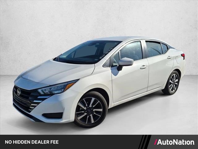 Used 2025 Nissan Versa SV FWD image 1