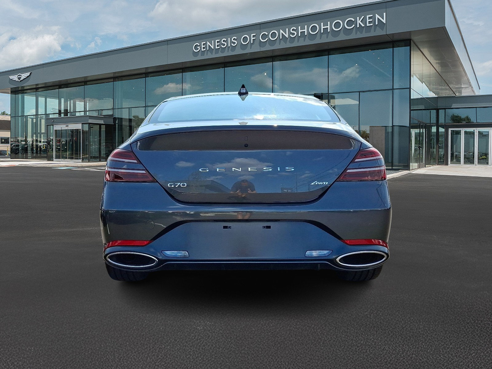 Used 2025 Genesis G70 2.5T image 5