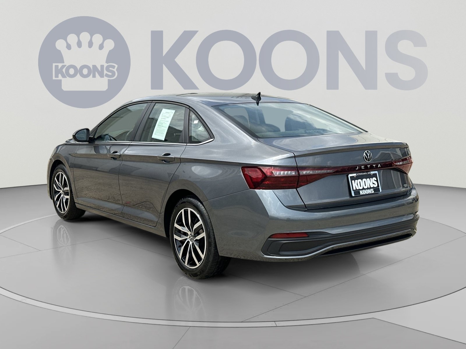 Used 2025 Volkswagen Jetta SE FWD image 14