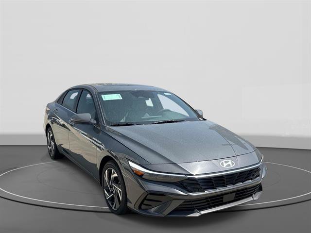 New 2026 Hyundai Elantra Limited FWD image 3