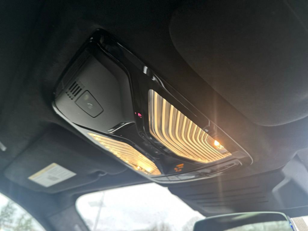 Certified 2025 BMW X7 xDrive40i w/ M Sport Package image 27